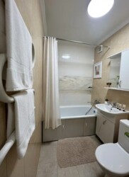 2-��������� �������� � 43 �² � 4/4 ����, ��������� 88 � ������ ���� 3