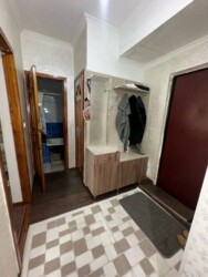 2-��������� �������� � 42 �² � 1/4 ����, ����� 8 � ���� �� ����� ���� 3