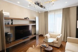 2-��������� �������� � 73 �² � 3/7 ����, ��������� 301 � ���������� ���� 5