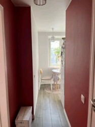 1-��������� �������� � 30.3 �² � 4/4 ����, ������� �� 105 � ���������� ���� 4