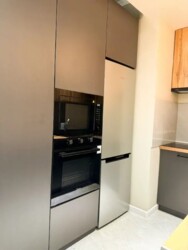 2-��������� �������� � 51.6 �² � 12/12 ����, ����������� � ��������� ���� 4