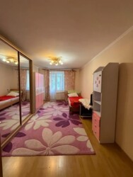 3-��������� �������� � 62.8 �² � 2/5 ����, ������ 117/127 � ���������� ���� 19