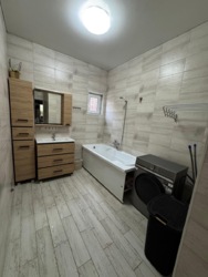 ����� ���� � 3 ������� � 73 �² � 3 ���., ������� 70� � ��������� ���������� ���� 12