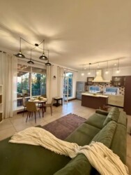 Продается дом Алматы, Медеуский р-н, мкр Коктобе фото 1 Продается дом Алматы, Медеуский р-н, мкр Коктобе фото 1