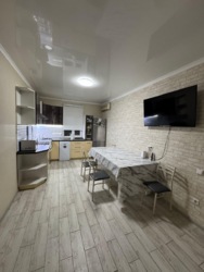 ����� ���� � 3 ������� � 73 �² � 3 ���., ������� 70� � ��������� ���������� ���� 3